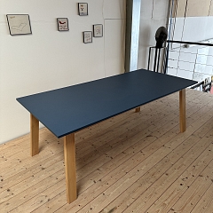 Tisch Sea Blue